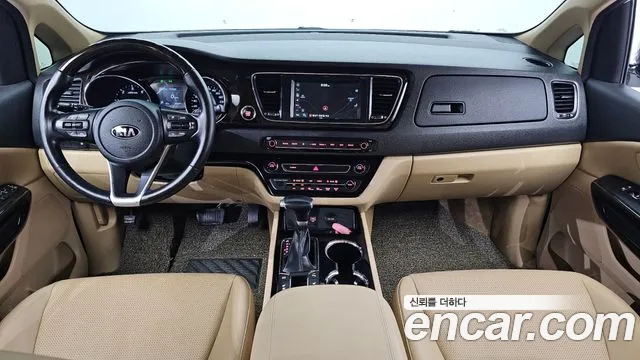 Kia Carnival — интерьер