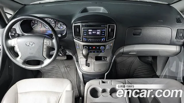 Hyundai Starex — интерьер