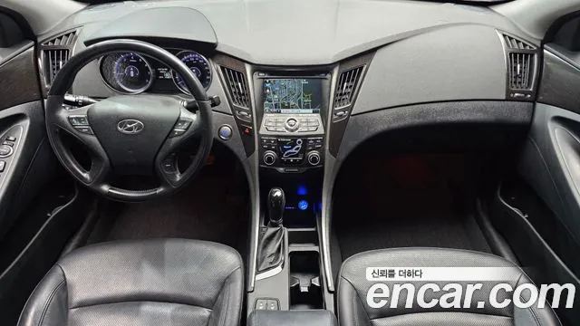 Hyundai Sonata — интерьер