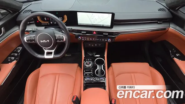 Kia K5 — интерьер