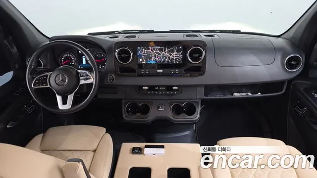 Mercedes-Benz Sprinter — интерьер