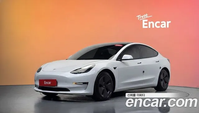 Tesla Model 3 — экстерьер