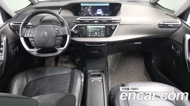 Citroën / DS C4 SpaceTourer — интерьер