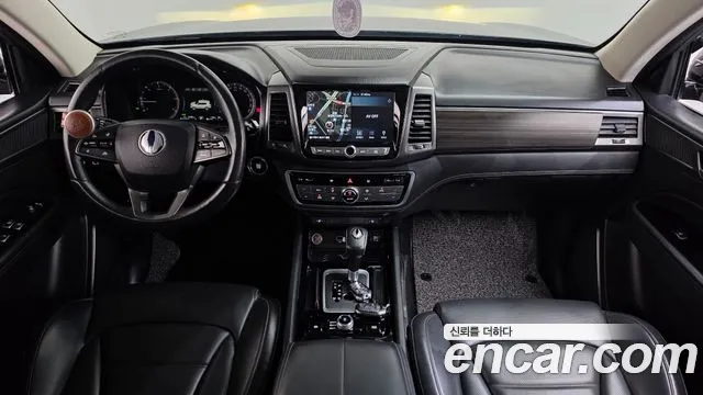 KG Mobility Rexton — интерьер