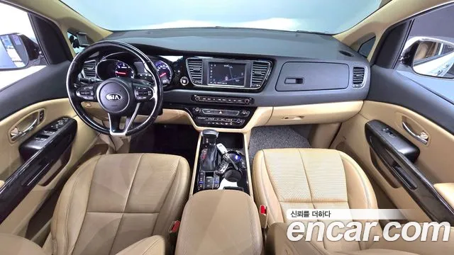 Kia Carnival — интерьер