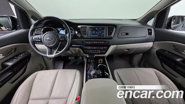 Kia Carnival — интерьер