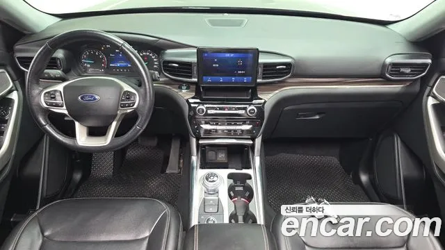 Ford Explorer — интерьер
