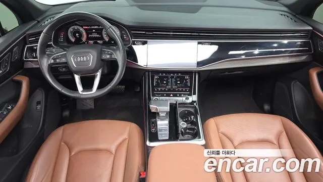 Audi Q7 — интерьер