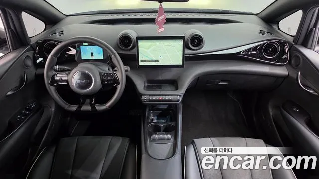 BYD Dolphin — интерьер