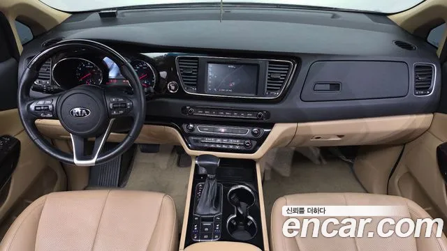Kia Carnival — интерьер