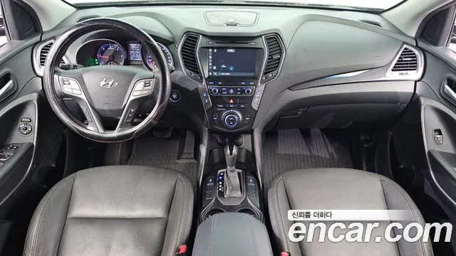 Hyundai Santa Fe — интерьер
