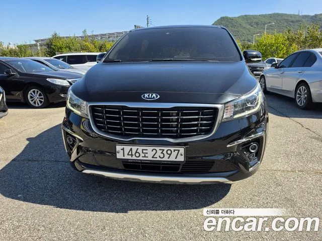 Kia Carnival — экстерьер