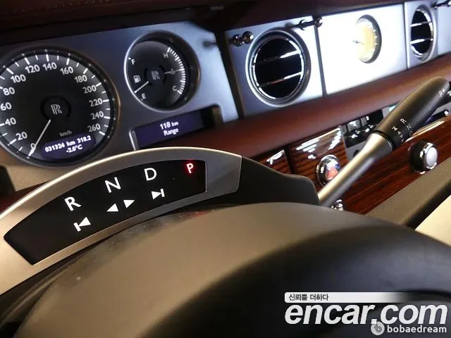 Rolls-Royce Phantom — интерьер