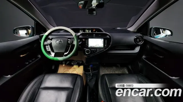 Toyota Prius — интерьер