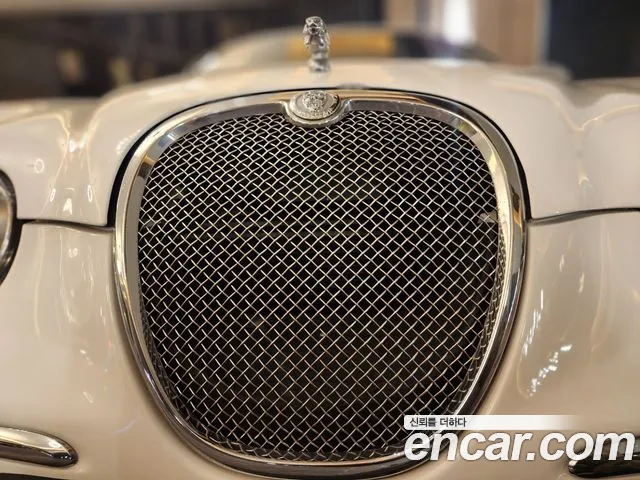 Jaguar S-Type — интерьер
