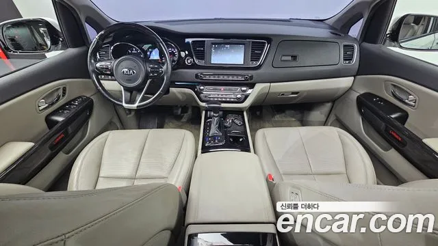 Kia Carnival — интерьер