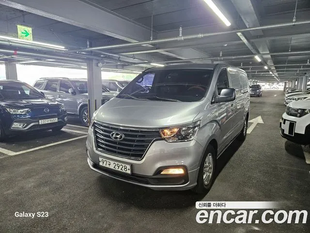 Hyundai Starex