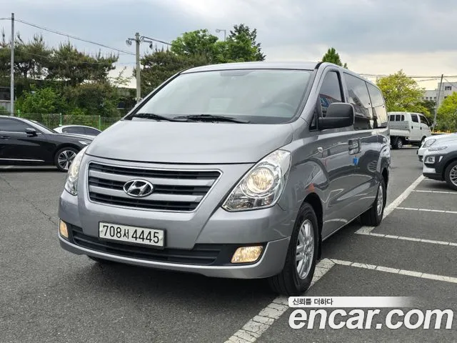 Hyundai Starex