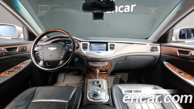 Hyundai Genesis — интерьер