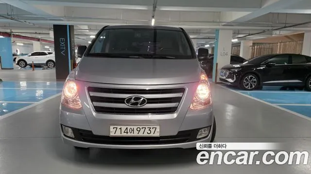 Hyundai Starex