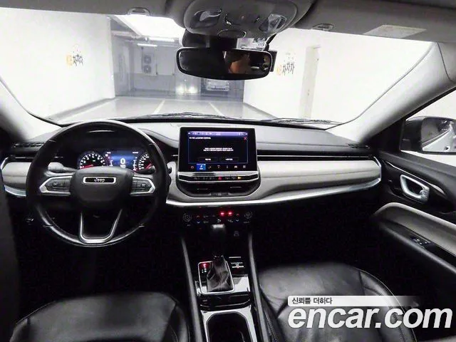 Jeep Compass — интерьер