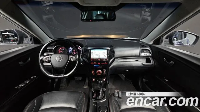 KG Mobility Tivoli — интерьер