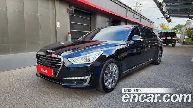 Genesis EQ900
