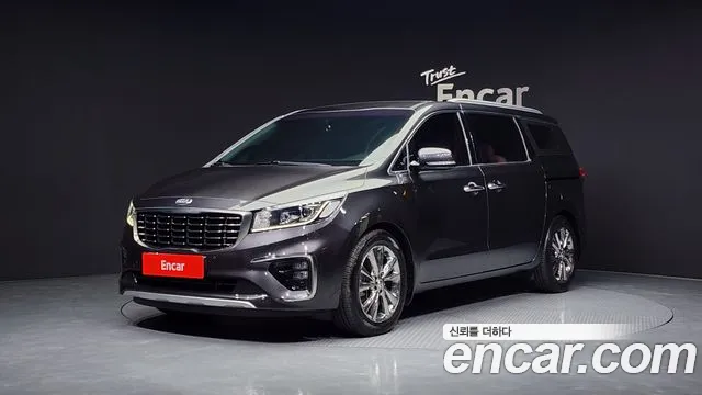 Kia Carnival — экстерьер