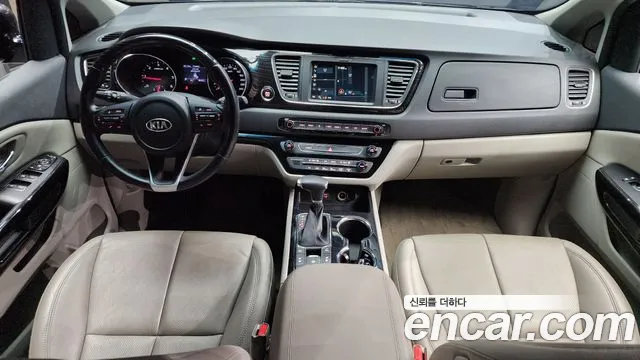 Kia Carnival — интерьер