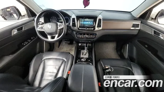 KG Mobility Rexton — интерьер