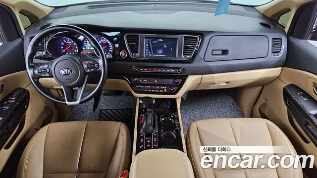 Kia Carnival — интерьер