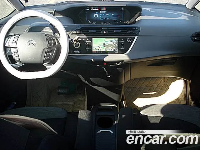 Citroën / DS C4 Picasso — интерьер