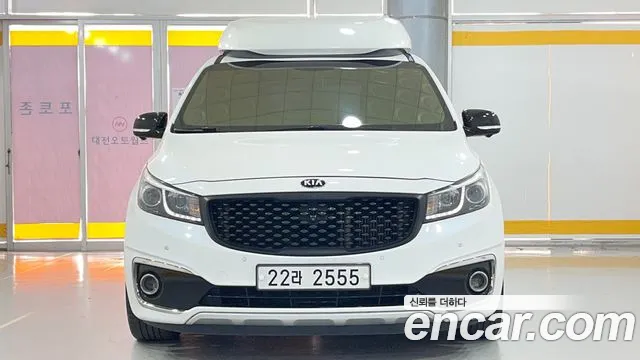 Kia Carnival — экстерьер