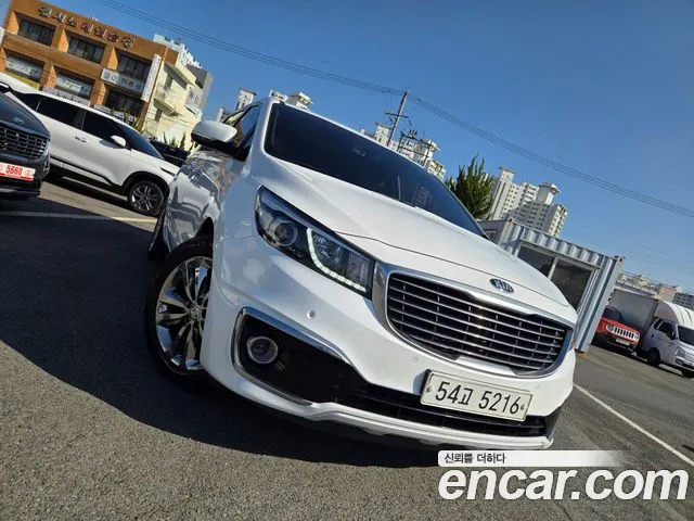 Kia Carnival — экстерьер