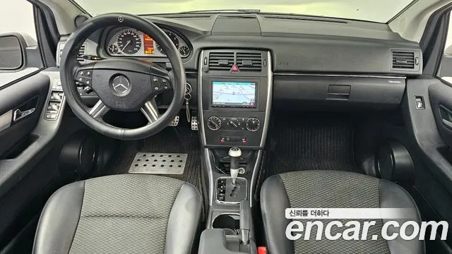 Mercedes-Benz B-класс — интерьер