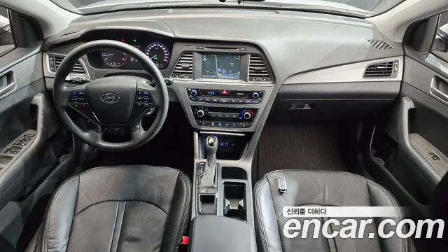 Hyundai Sonata — интерьер