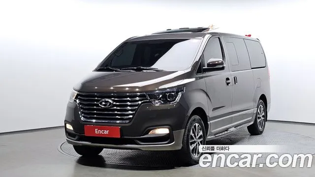 Hyundai Starex