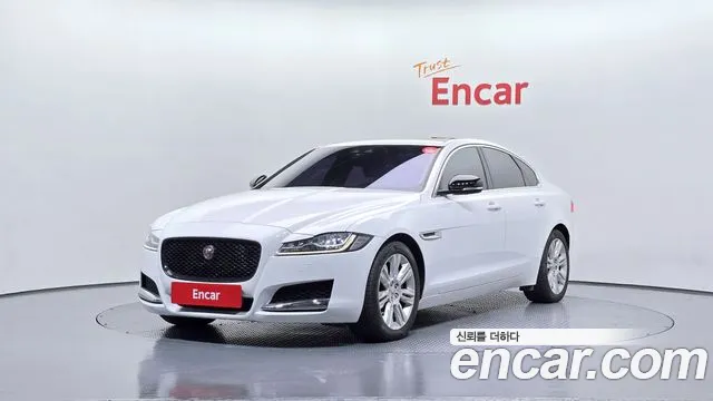 Jaguar XF