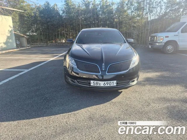 Lincoln MKS