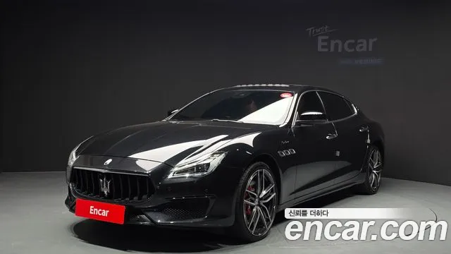 Maserati Quattroporte