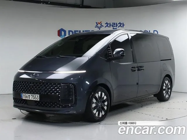 Hyundai Staria