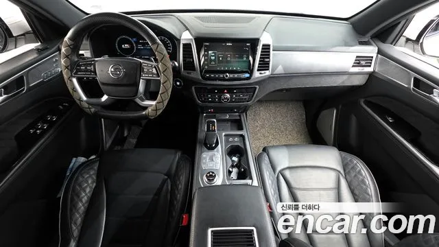 KG Mobility Rexton — интерьер