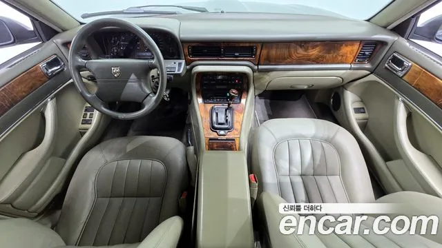 Jaguar XJ-6 — интерьер