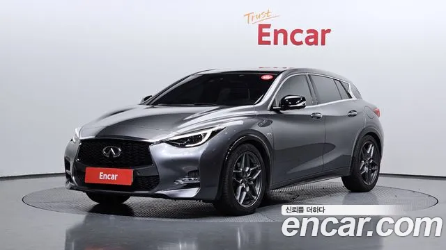 Infiniti Q30