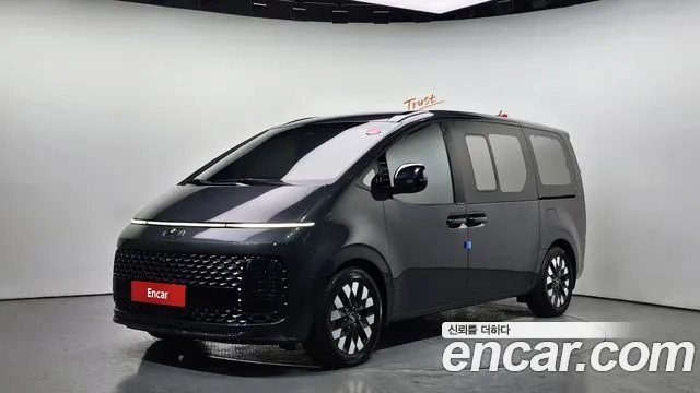 Hyundai Staria