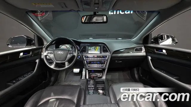 Hyundai Sonata — интерьер