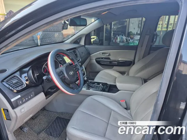 Kia Carnival — интерьер