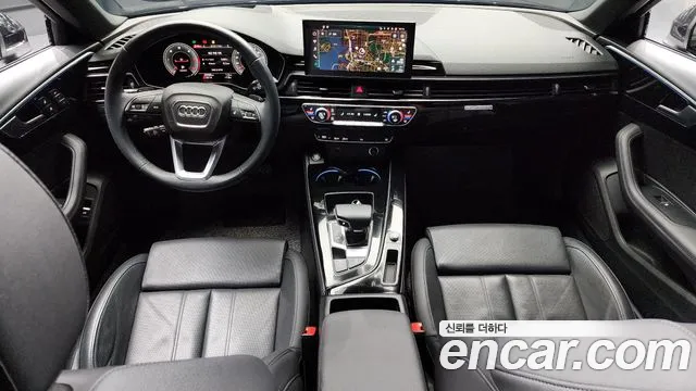 Audi A4 — интерьер