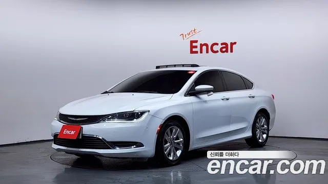 Chrysler 200