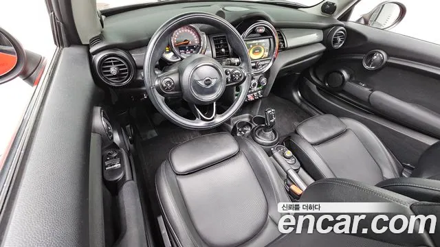 MINI Cooper — интерьер